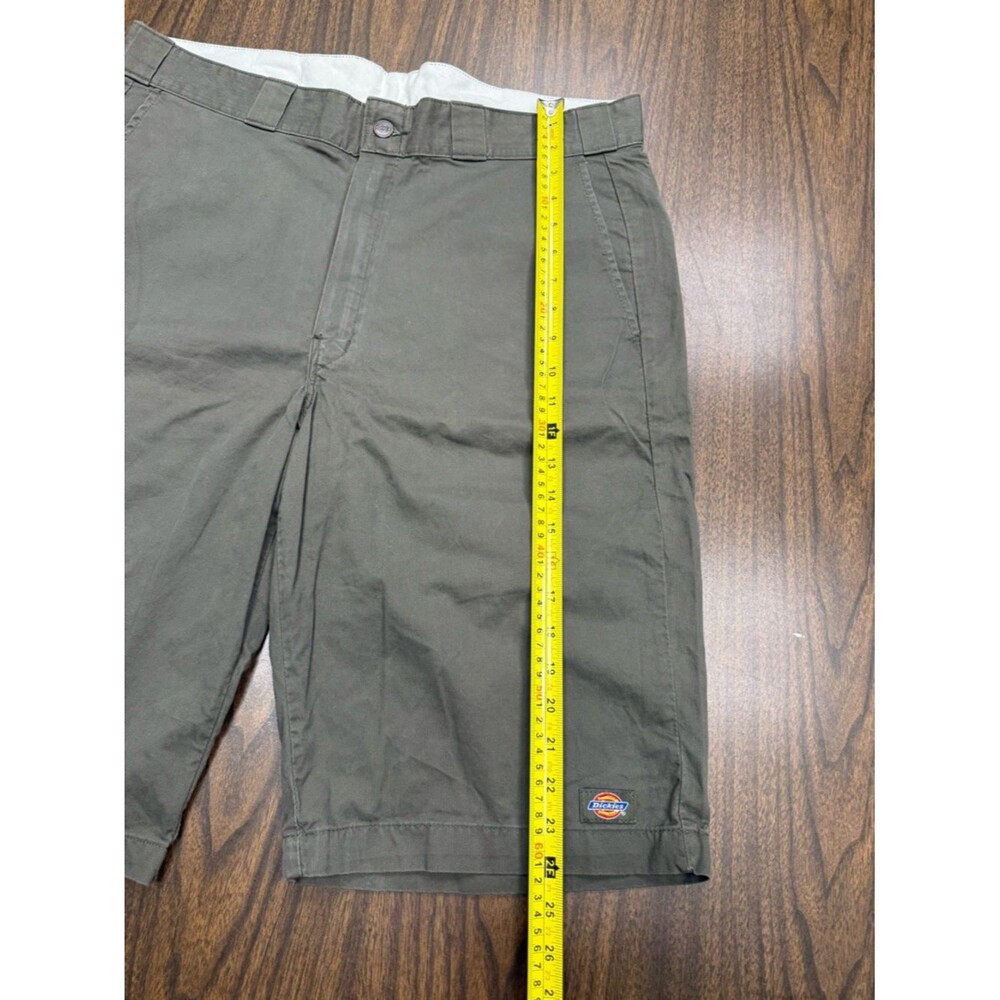 Dickies Olive Green Workwear Chino Shorts Size 36 - Picture 5 of 10